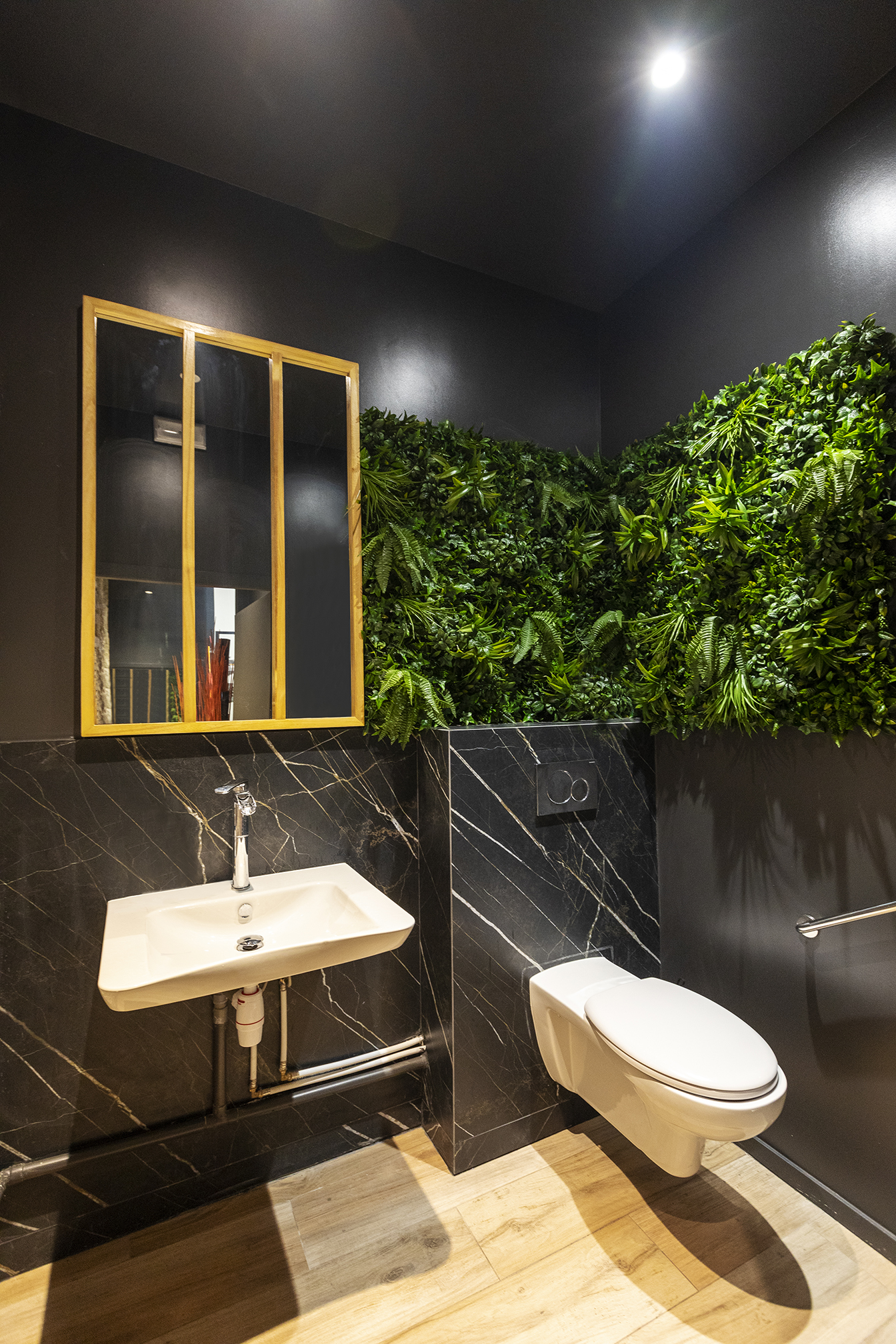 Salle de réunion avec cloison vitrée acoustique