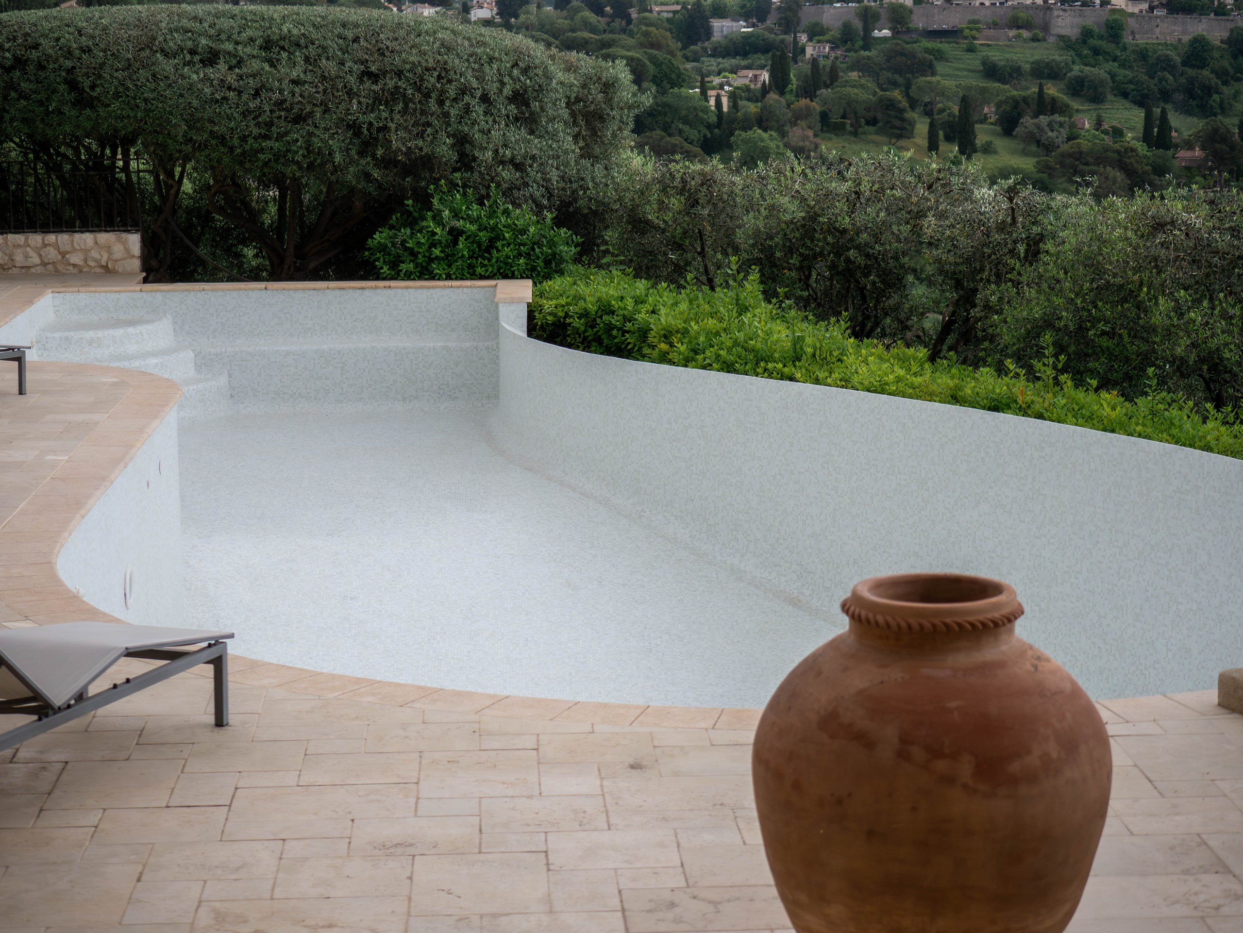 Piscine rénovée sur la Côte d’Azur